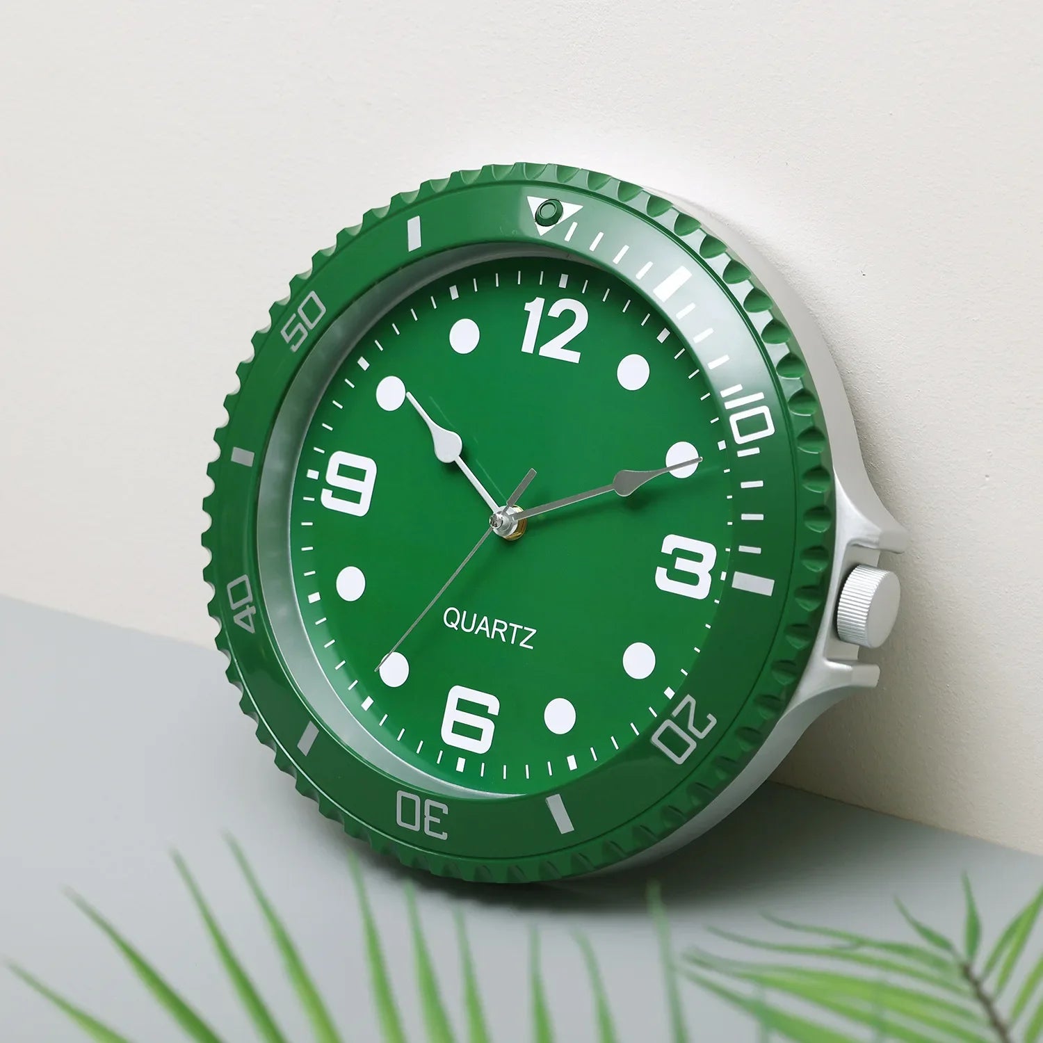 Silent Sweep Quartz Wall Clock — 30 cm Round, Modern — product image 9