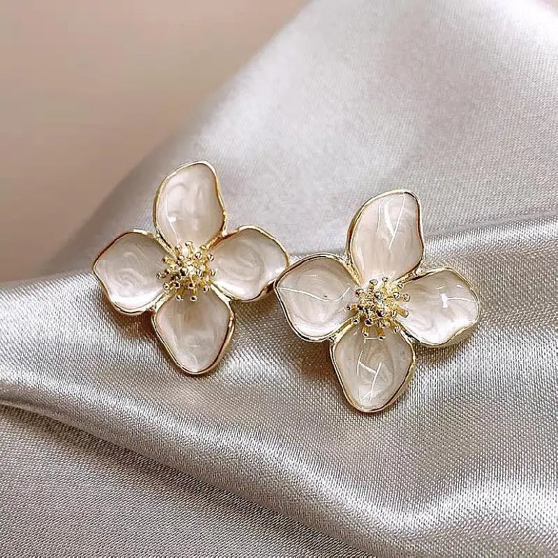 Red Flower Drip Glaze Stud Earrings — Retro Style — product image 9