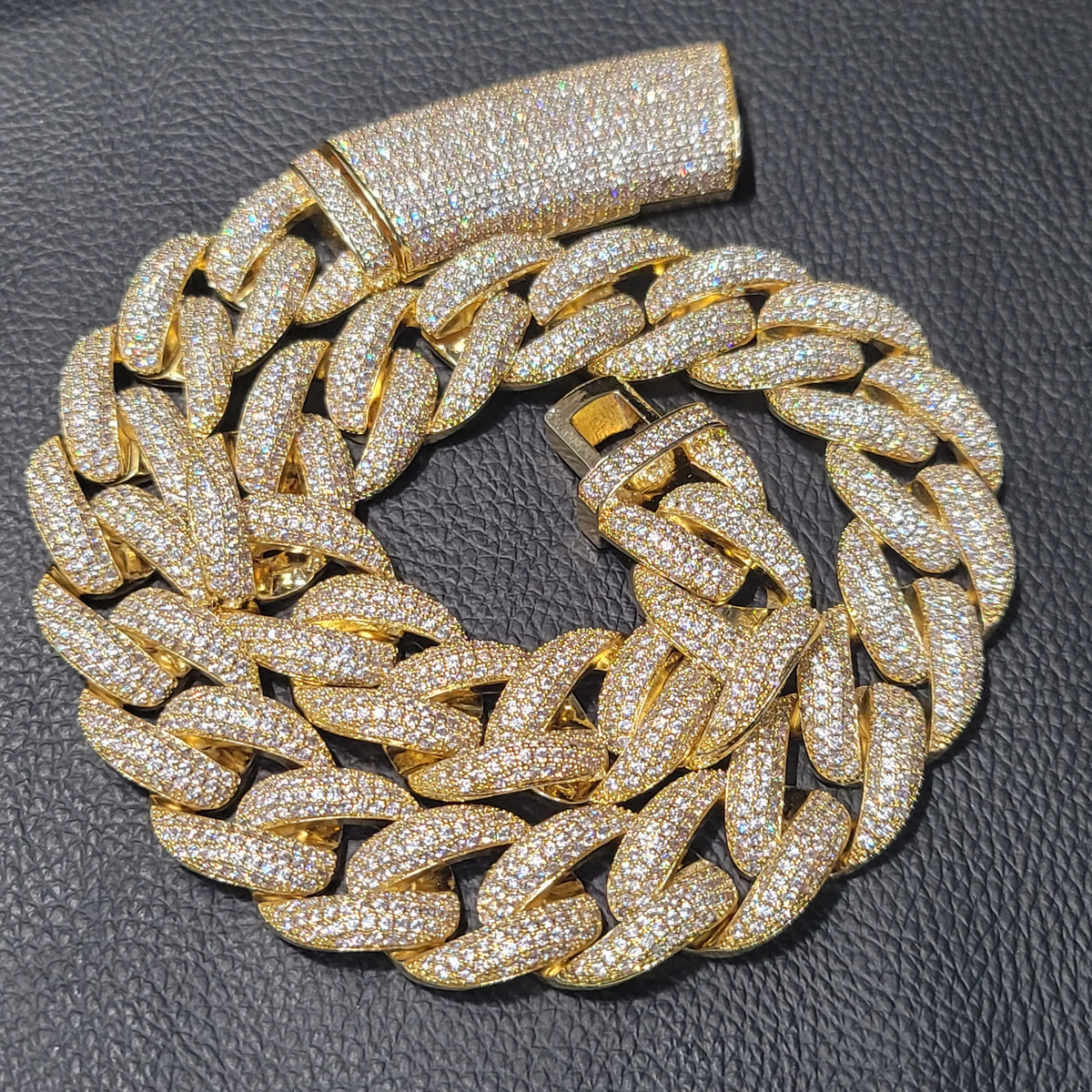 Miami Cuban Link Chain Necklace — 12, 20 or 24 mm — product image 17